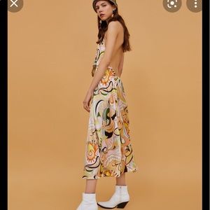 RARE ZARA Sz L Gorgeous silky paisley flowing 100% poly halter dress